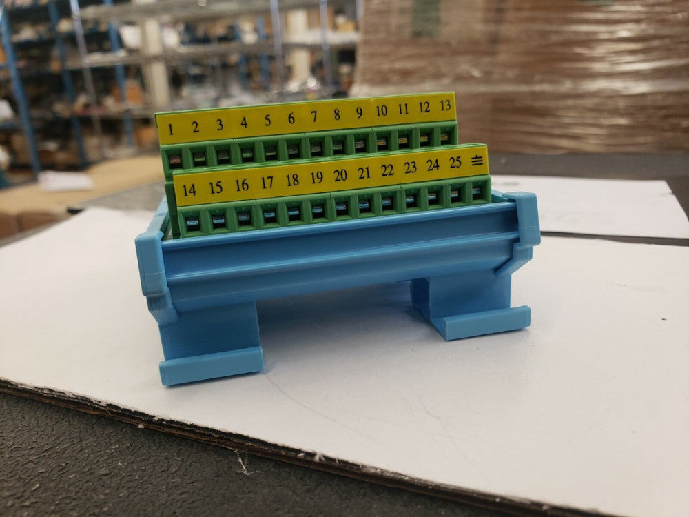 NEW - OPEN BOX, ADVATECH, ADAM-3925-AE,Terminal Block Interface Modules DB-25