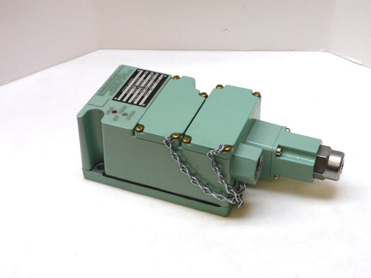 BARKSDALE CONTROLS 3AG11T-12C-01SW SOLID STATE PRESSURE SWITCH 60-2000PSI