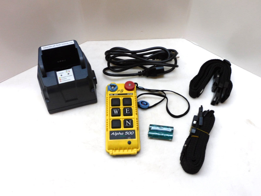 Fomotech Alpha 560A Radio Transmitter CH. 201 18:01010101 301.1050 MHz W/Charger