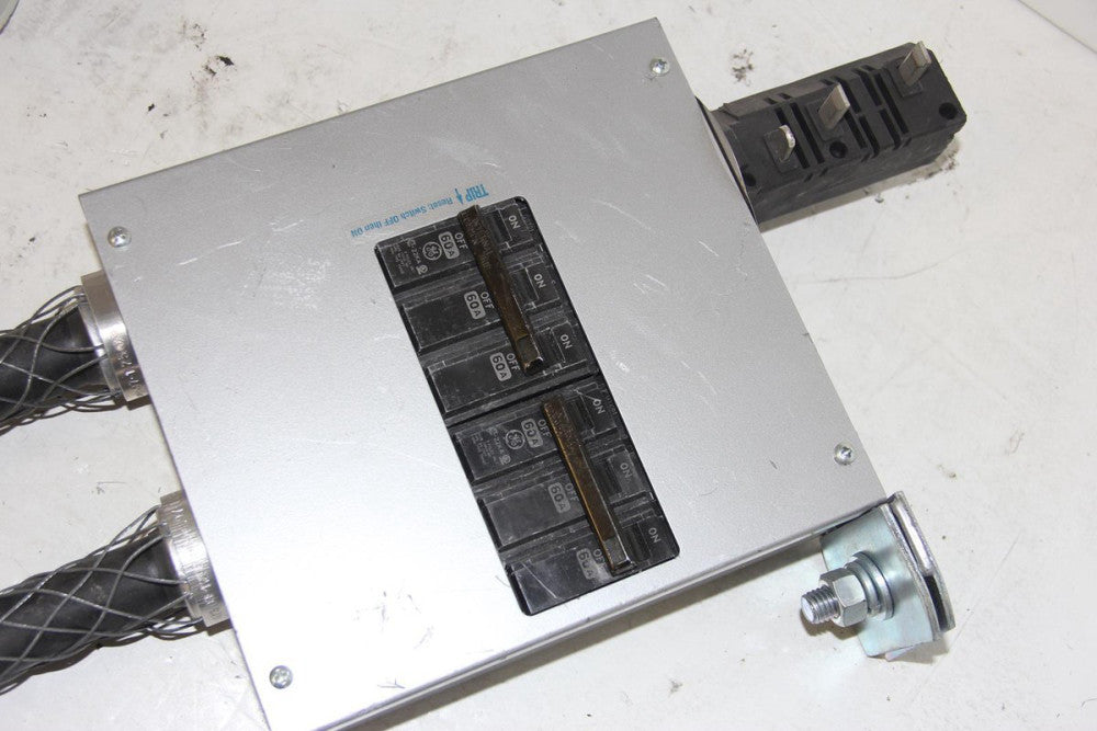 STARLINE CBMDCT5GHE28-4-(2)460C9W-4DG 240V 60A Busway Tap Box
