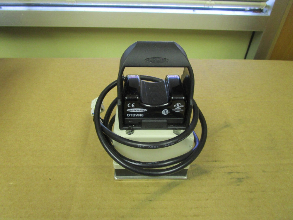 BANNER SENSOR w/ MOUNTING BOX OTBVN6