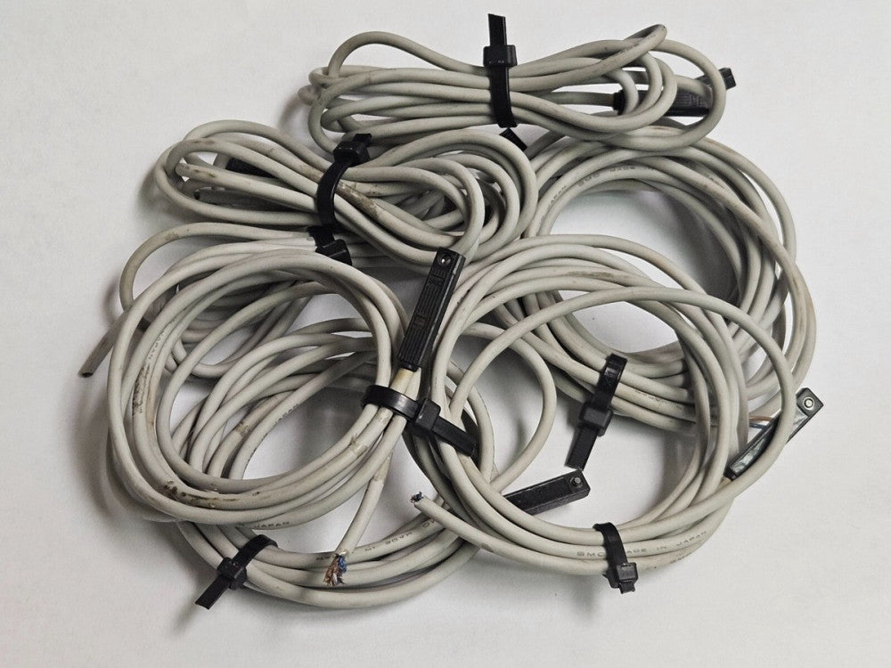 NEW SMC MAGNETIC REED SWITCH D-Z73