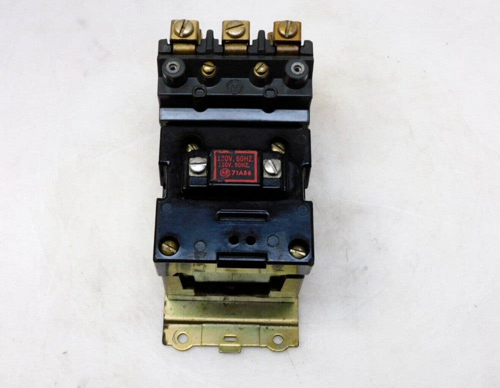 ALLEN BRADLEY 702-B0D92 SER K SIZE 1 CONTACTOR 120V 60Hz