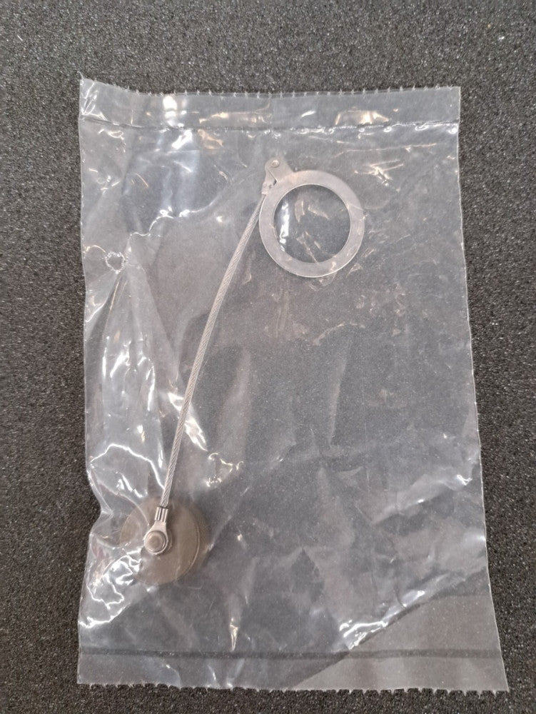 New, Amphenol, D38999/33W13N, SZ 13, DUST CAP WITH ROPE & RING