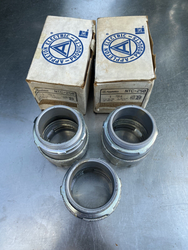 Lot Of 3 Unused Appleton NTC-250 2-1/2" Electrical Conduit Compression Coupling