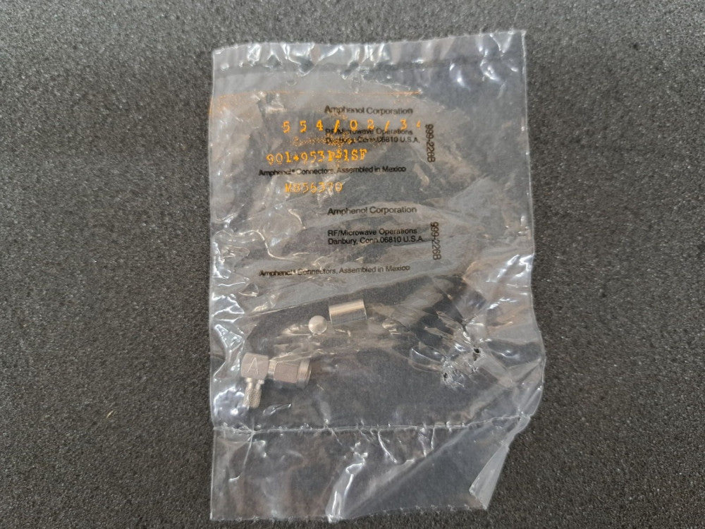 New, Amphenol, 901-9531-1SF, CONN SMA PLUG R/A 50 OHM SOLDER