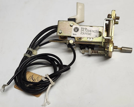 WESTINGHOUSE CUTLER HAMMER 5672D69G20 Type MA HMA UVR 250 VDC Undervoltage
