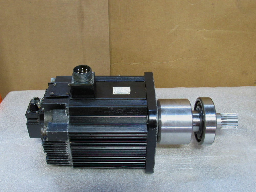 Yaskawa Ac Servo Motor SGMRS-44A2A-YR22 4400W 1500Rpm 200V 28.4N•M 38.1A