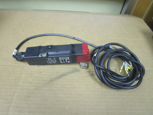 OMRON STI D4SL-N4HFG-D GUARD LOCK SAFETY-DOOR SWITCH 24Vdc 10mA