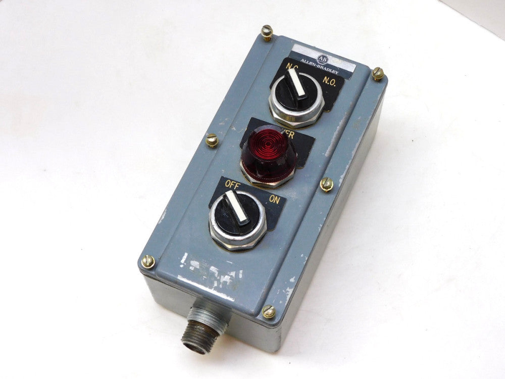 Allen Bradley 800t-3TZ Enclosed 3Pushbutton Control Station 800t-p16 Red 800t-H2