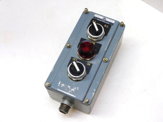 Allen Bradley 800t-3TZ Enclosed 3Pushbutton Control Station 800t-p16 Red 800t-H2