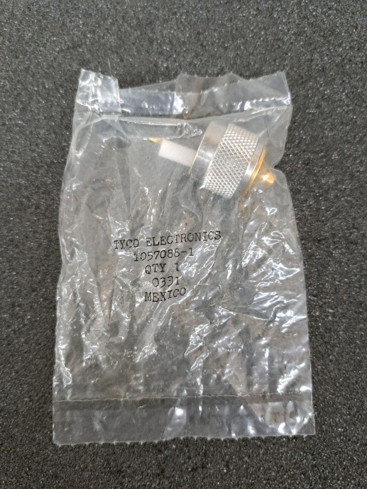New, AMP/Tyco, 1057088-1, CONN N PLUG STR 50 OHM SOLDER