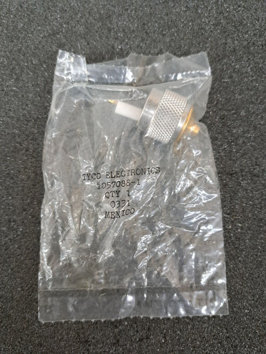 New, AMP/Tyco, 1057088-1, CONN N PLUG STR 50 OHM SOLDER