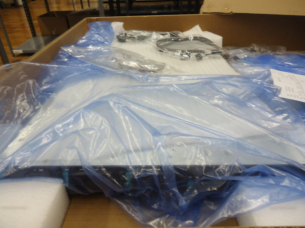 E1208GL4GCN 936903 Intel R1000 1U chassis server rack w/ 2xheat Brand NEW!