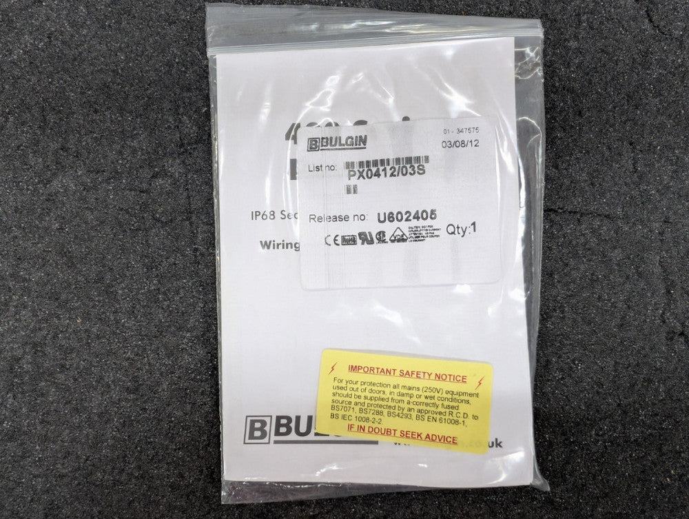 New, Bulgin, PX0412/03S, CONN RCPT HSG FMALE 3POS PNL MT - Lot of 2pcs