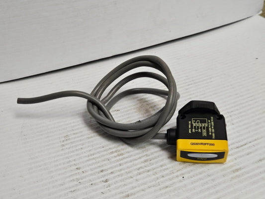 BANNER PHOTOELECTRIC SENSOR QS30VR3FF200 24-250VAC 12-250VDC - USED