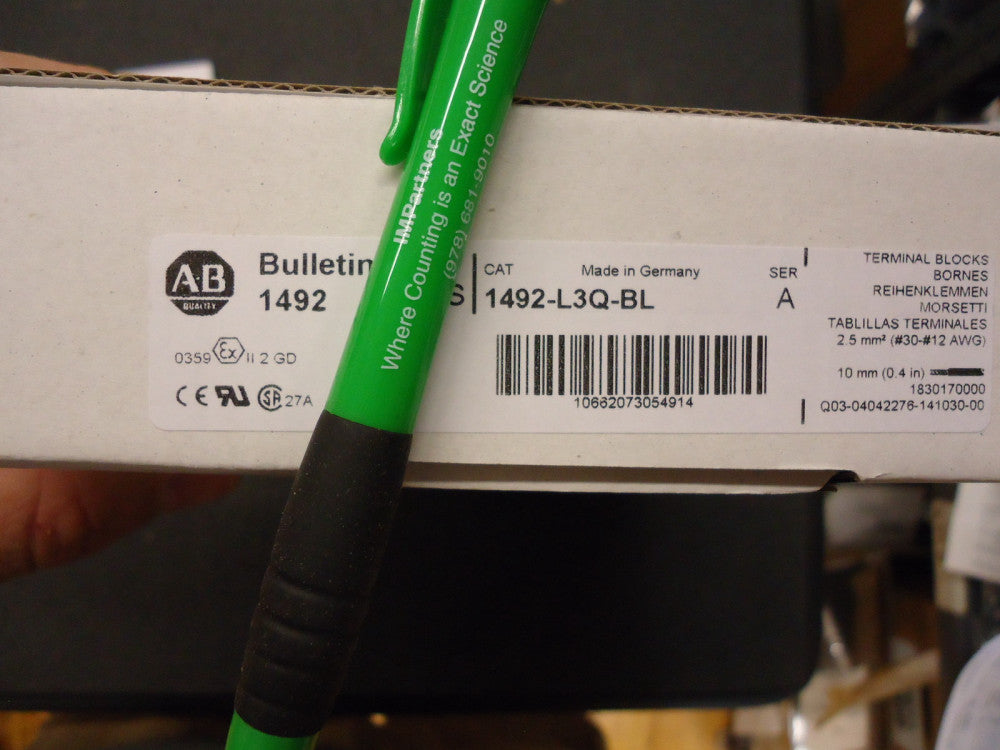 Allen Bradley 1492-L3Q-BL Terminal Block, 25A, 600V AC/DC, 2 Connection. New!