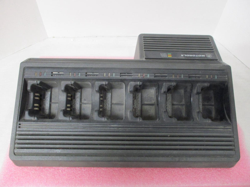 MOTOROLA  NTN1177C UL BATTERY CHARGER