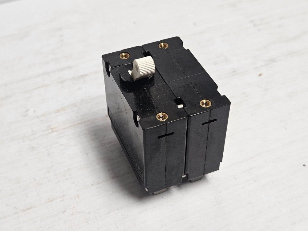 CARLING TECHNOLOGIES CIRCUIT BREAKER AB2-X0-21-675-1B1-C 61-7356 3 A AMP 2P 277V