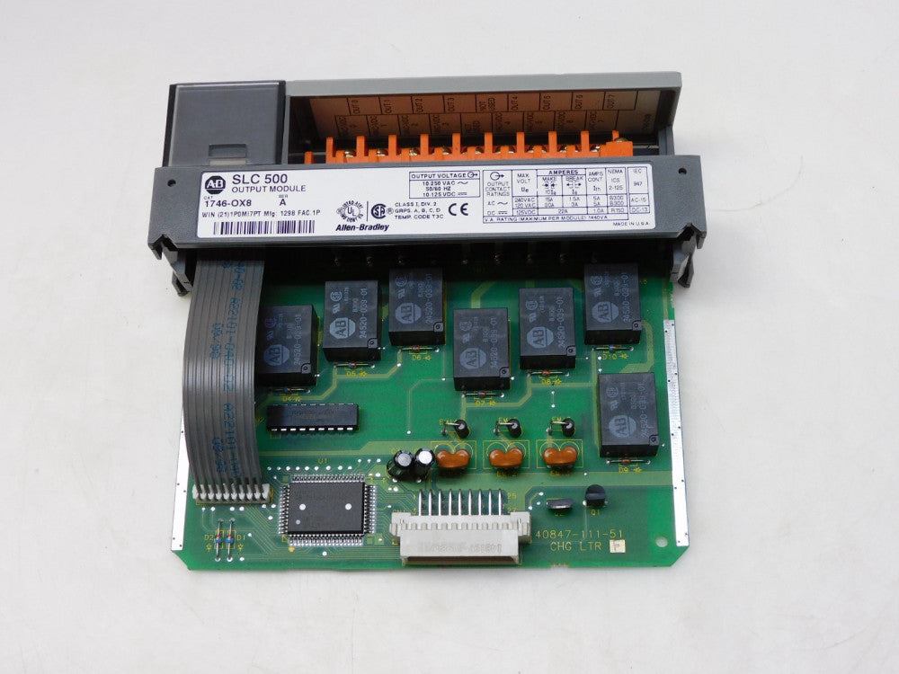 ALLEN BRADLEY SLC 500 OUTPUT MODULE 1746-OX8 SER A 1746-0X8