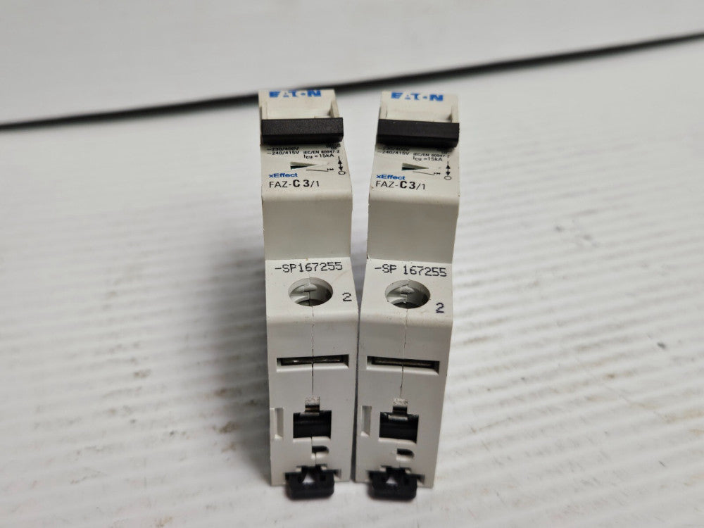 LOT OF 2 EATON CIRCUIT BREAKER FAZ-C3/1 FAZ-C3/1-SP 3 A AMP 1P 1 POLE 230/400V