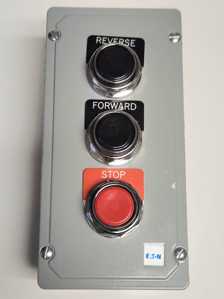 EATON CUTLER HAMMER 10250T3589 Forward REVERSE STOP Pushbutton Station Enclosure