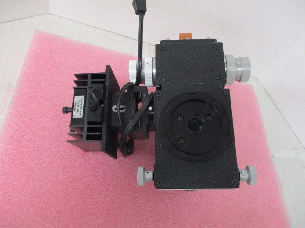 CAMBRIDGE INSTRUMENTS MICROZOOM II W/ LEICA 31-32-47