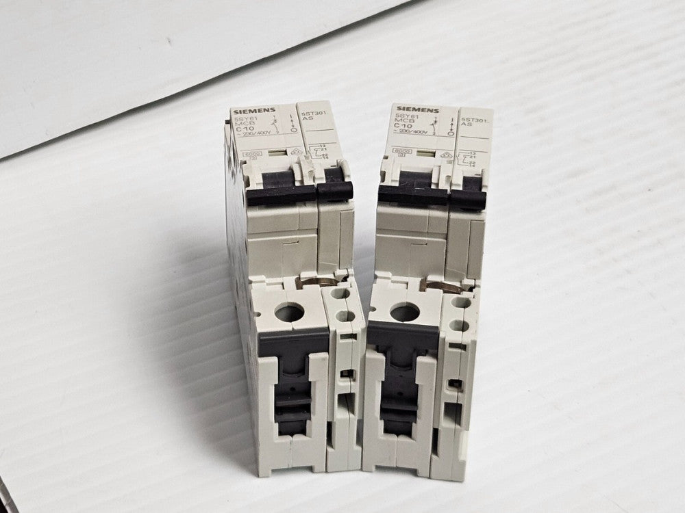 (2) SIEMENS CIRCUIT BREAKER 5SY6110-7 5SY61 MCB C10 10 A AMP 1P W/ 5ST3010 AS