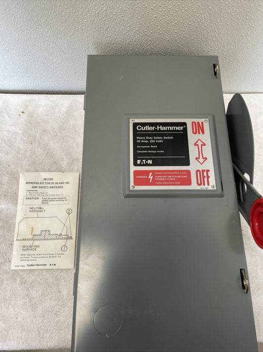 Culture Hammer Eaton Heavy Duty Safety Switch DH321NGK; 30amp; 250volt