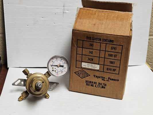 TAPRITE 5261SN CO2 REGULATOR **MISSING HOSE & FITTINGS** NIB