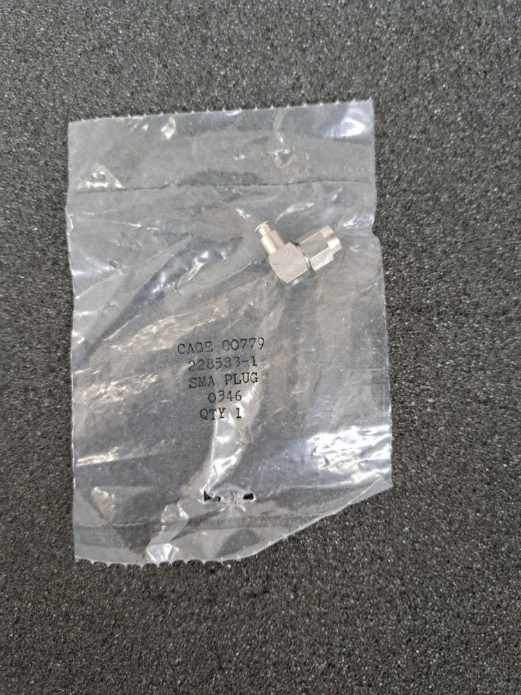New, AMP/Tyco, 228583-1, CONN SMA PLUG R/A 50 OHM CRIMP