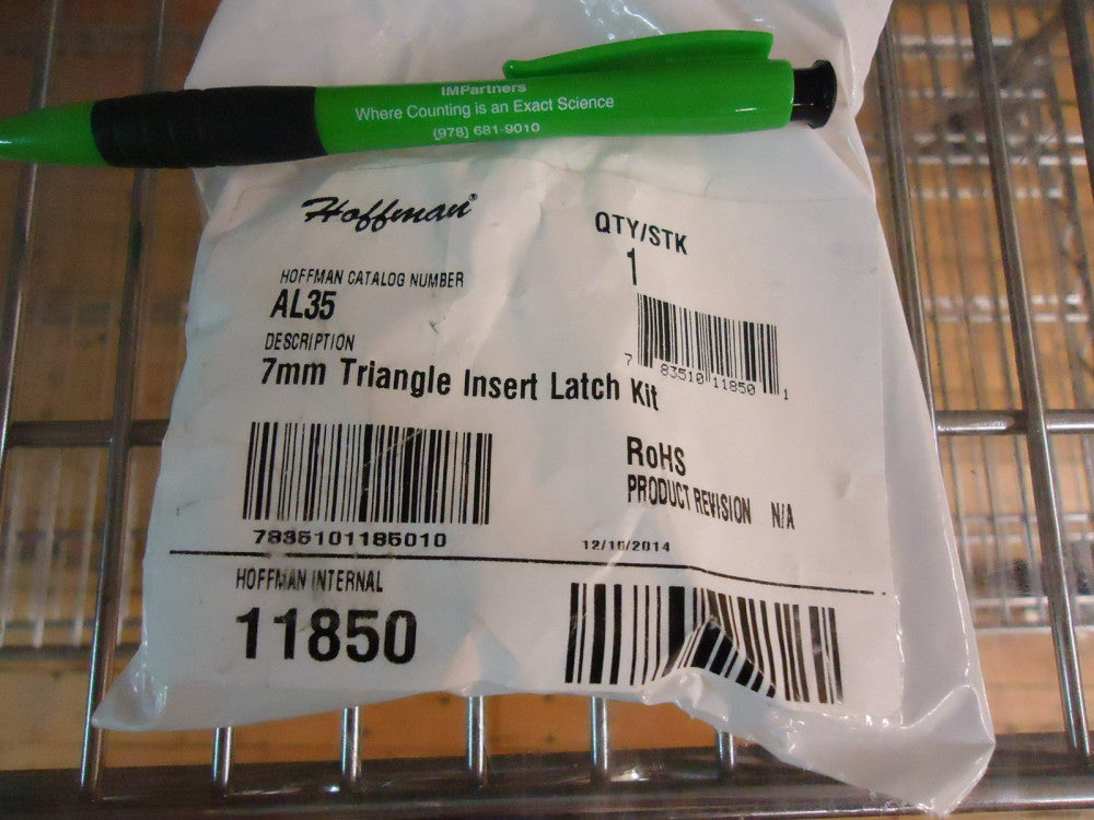 Hoffman AL35 Latch, 7mm Triangle Insert. Brand New!