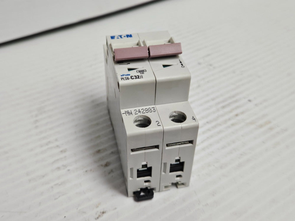 EATON CIRCUIT BREAKER PLS6-C32/2 PLS6-C32/2-MW 32 A AMP 2P 2 POLE - USED