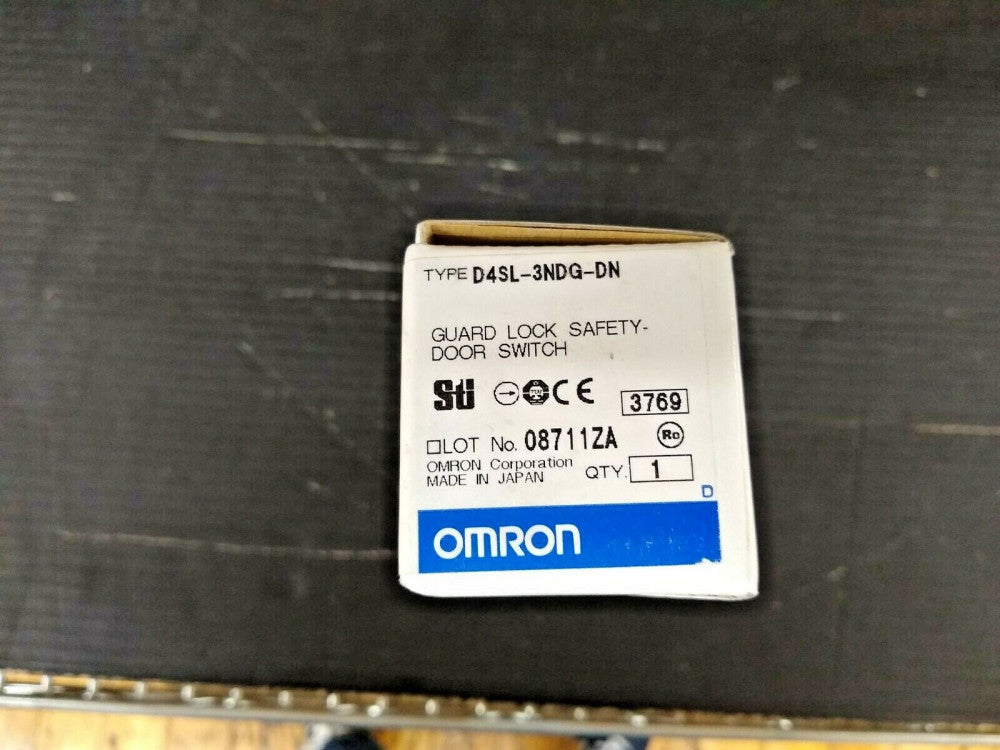 New, Omron, D4SL-3NDG-DN, SAFETY INTERLOCK SWITCH, DPDT/SPST, 120V