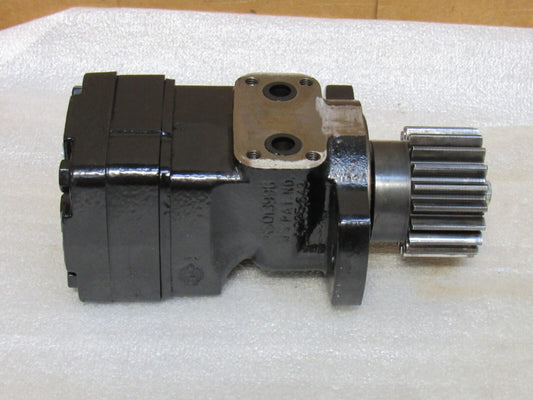 WHITE HYDRAULIC MOTOR 200160H1710DAAAA - USED