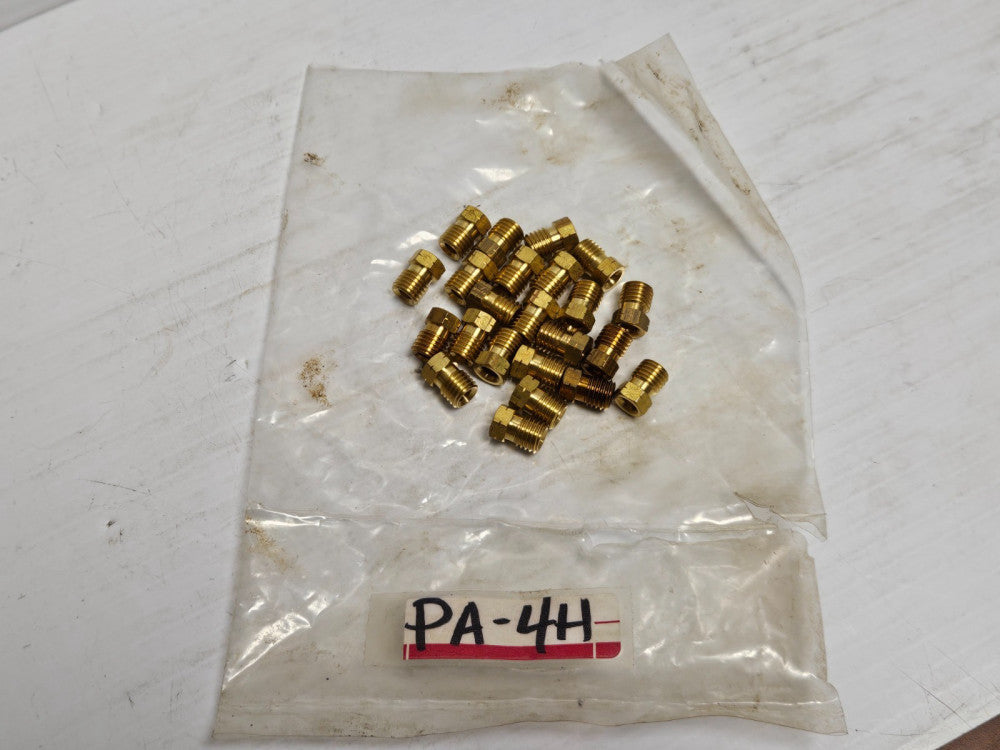 NEW LOT OF 23 NO NAME MALE BRASS COMPRESSION BUSHING FITTING PA-4H 5/16-24