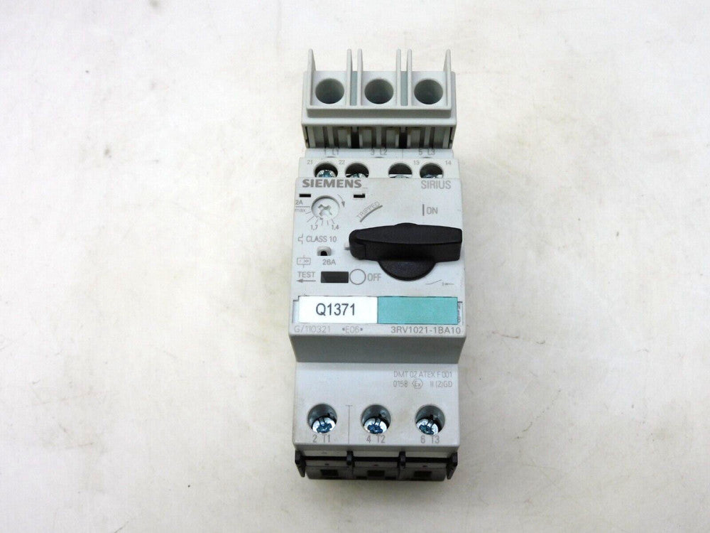 SIEMENS 3RV1021-1BA10 MANUAL MOTOR STARTER 1,4-2A W/ 3RV1901-1E & 3RV1928-1H