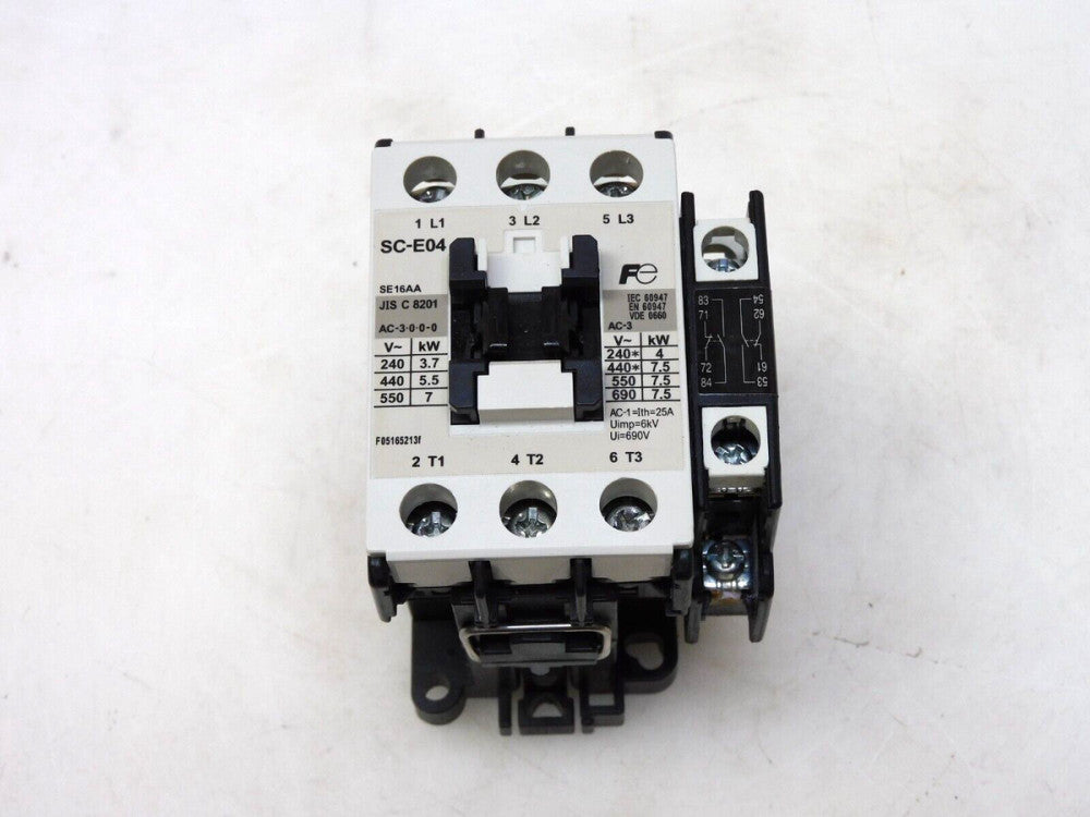 FUJI SC-E04 CONTACTOR 220/240V W/ SZ-AS1/T AUX CONTACT BLOCK & SZ-Z2 SURGE SUP
