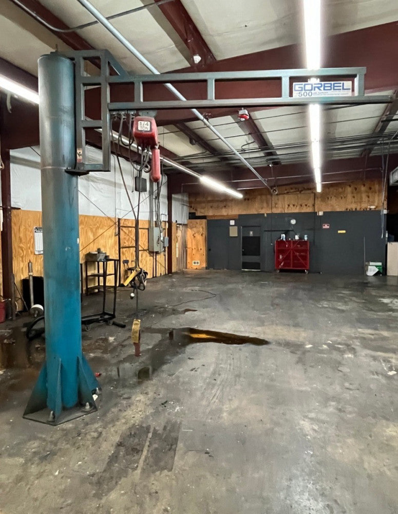 Gorbel 500Lb 1/4 T Ton Base Post Mount Jib Crane W/ Dayton 110V 1Ph Chain Hoist