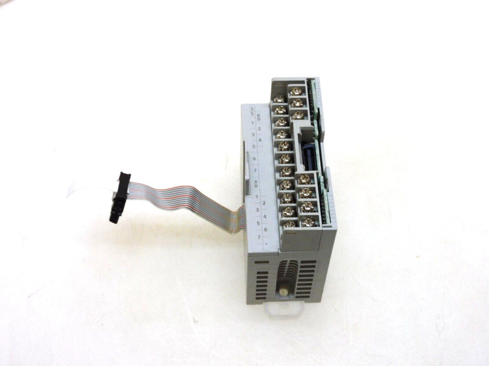 MITSUBISHI ELECTRIC PROGRAMMABLE CONTROLLER FX5-16EX/ES 24Vdc 4mA MISSING COVER