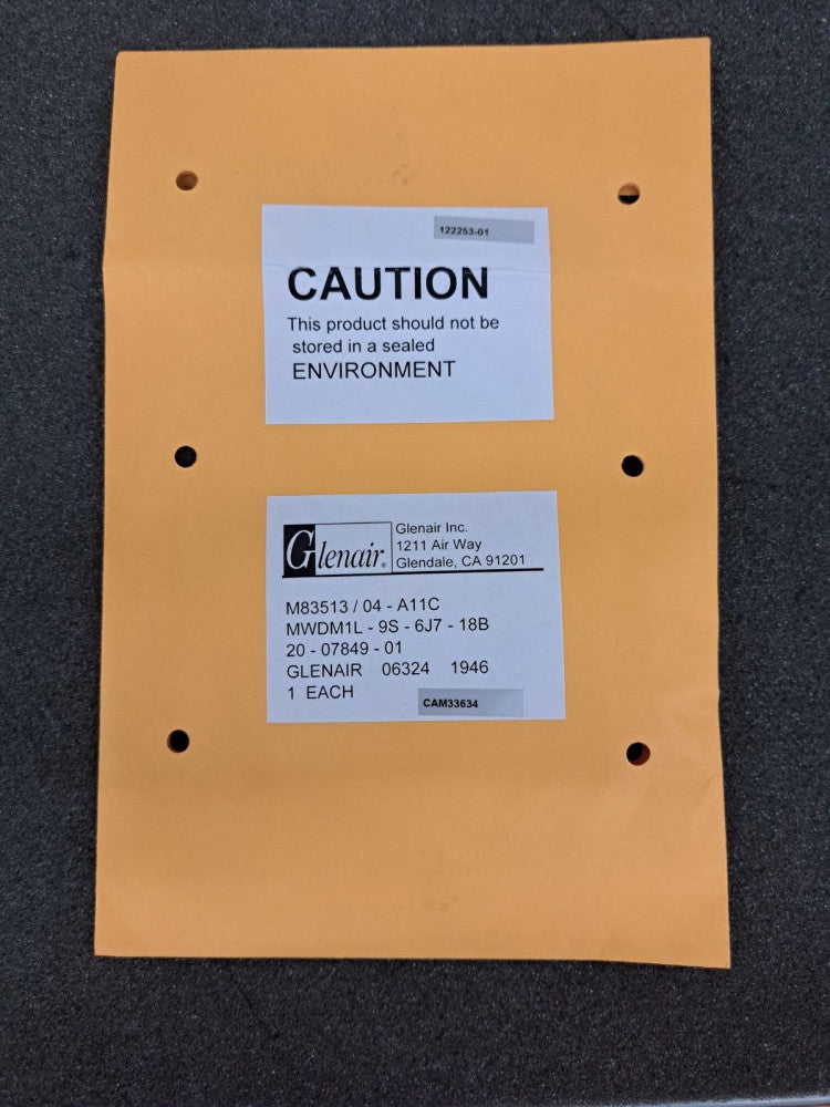 New, Glenair, M83513/04-A11C, MICRO D CONNECTOR