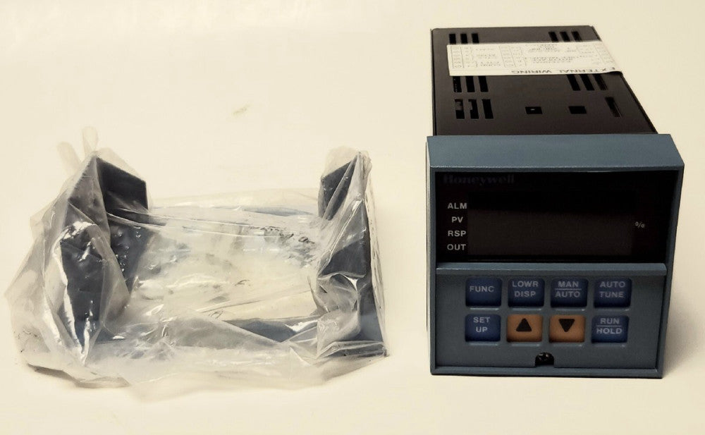 HONEYWELL UDC3000 Digital Temperature Controller 120 VAC DC3002 0 00A 1 DIN 0111