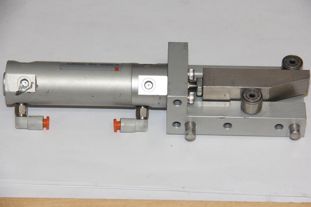 SMC NCDGBN20-0100-DUQ02613 Auto Switching Double Acting Pneumatic Air Cylinder